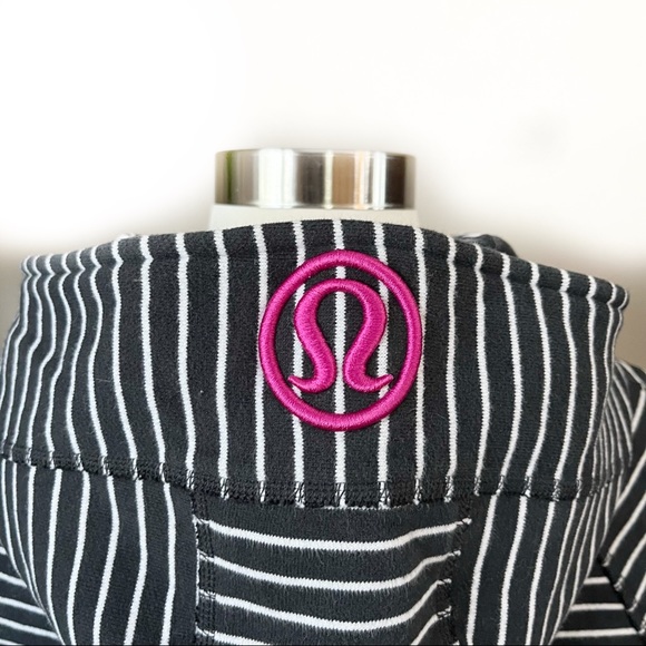 LULULEMON rare 2013 parallel stripe scuba sweater size 2 - Picture 4 of 4